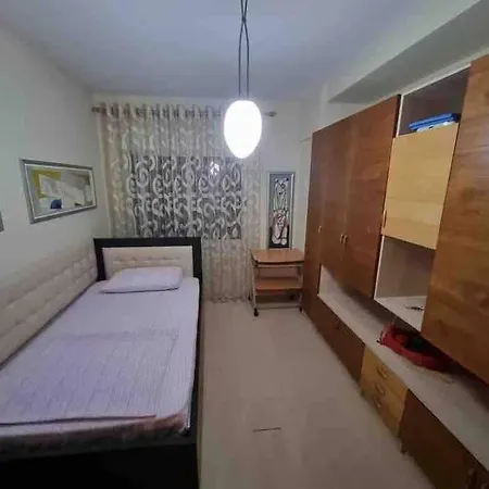 Wilson Square Apartment *